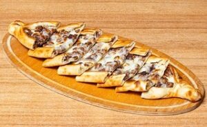 Kavurmalı Kaşarlı Pide